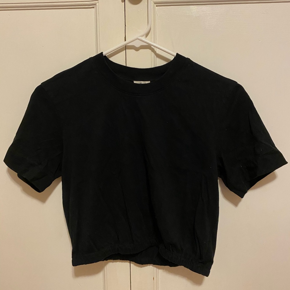 Wilfred crop top 🐝 (2 for $25)
